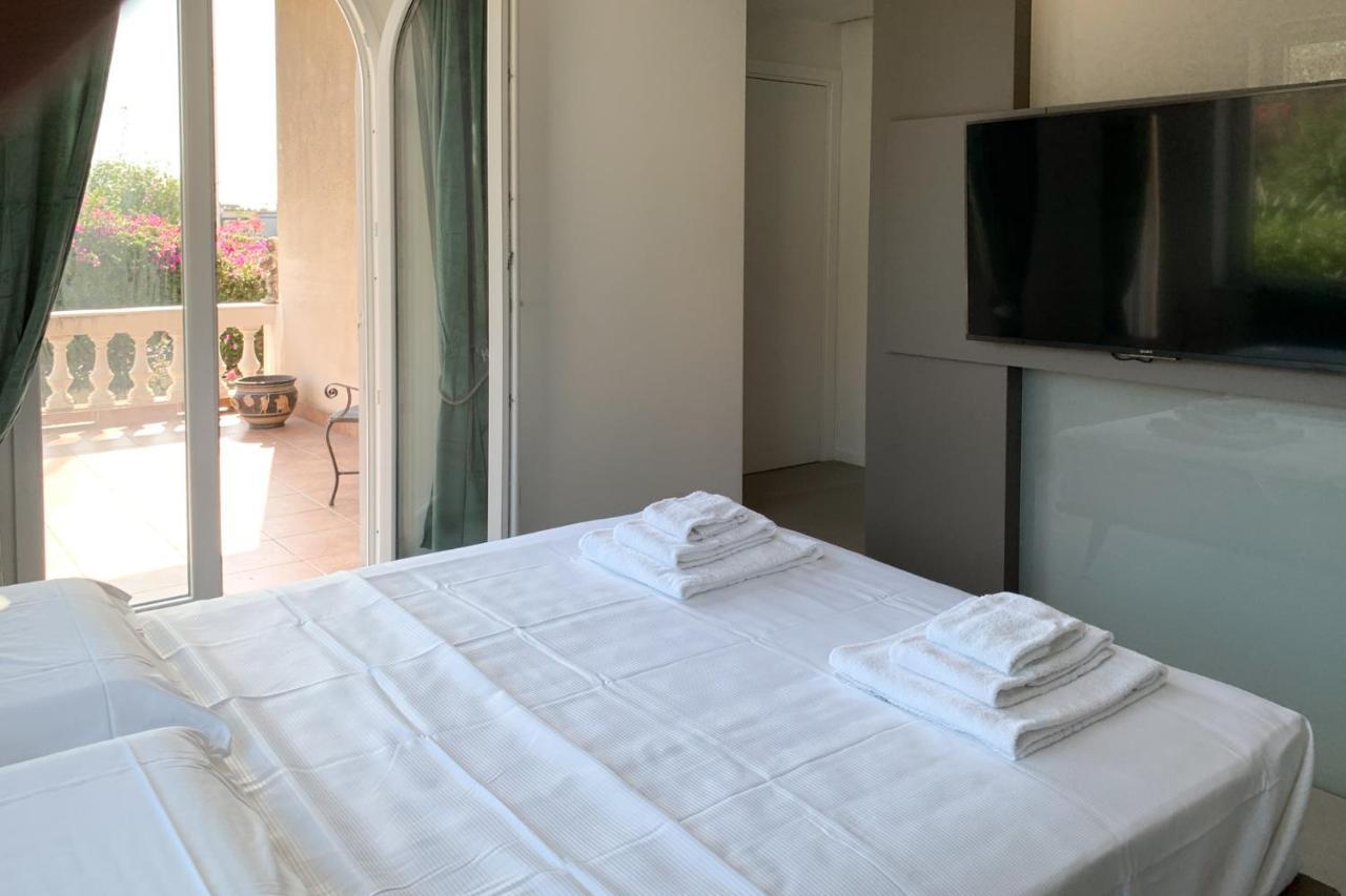 Casavostra Al Parco Hotel Catania-Fontanarossai nemzetközi repülőtér Kültér fotó
